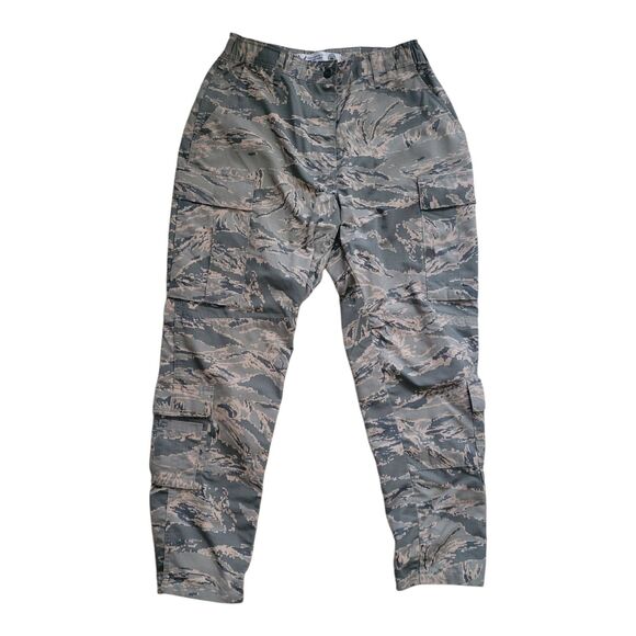 US Air Force Women’s Utility Pants Camouflage Ripstop 32x30 - Picture 1 of 6